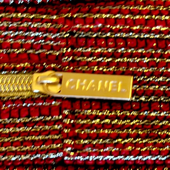 CHANEL NEW RED COSMETIC BAG with added unbranded CROSSBODY STRAP♥️FREE SHIPPING - Picture 3 of 9